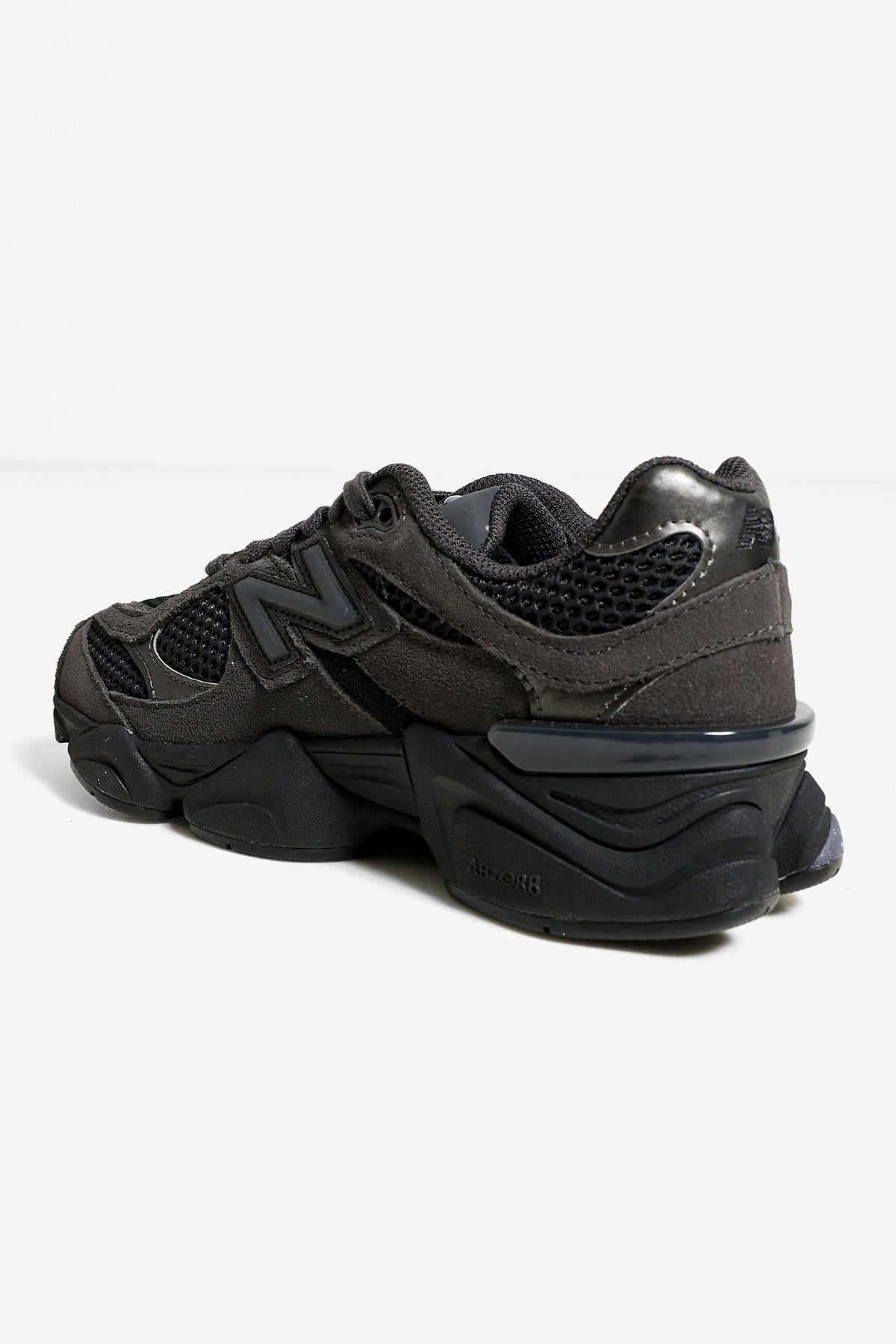 9060 Lace Sneaker - Black + Neptune Grey