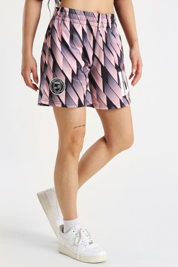 Training shorts - black + pink