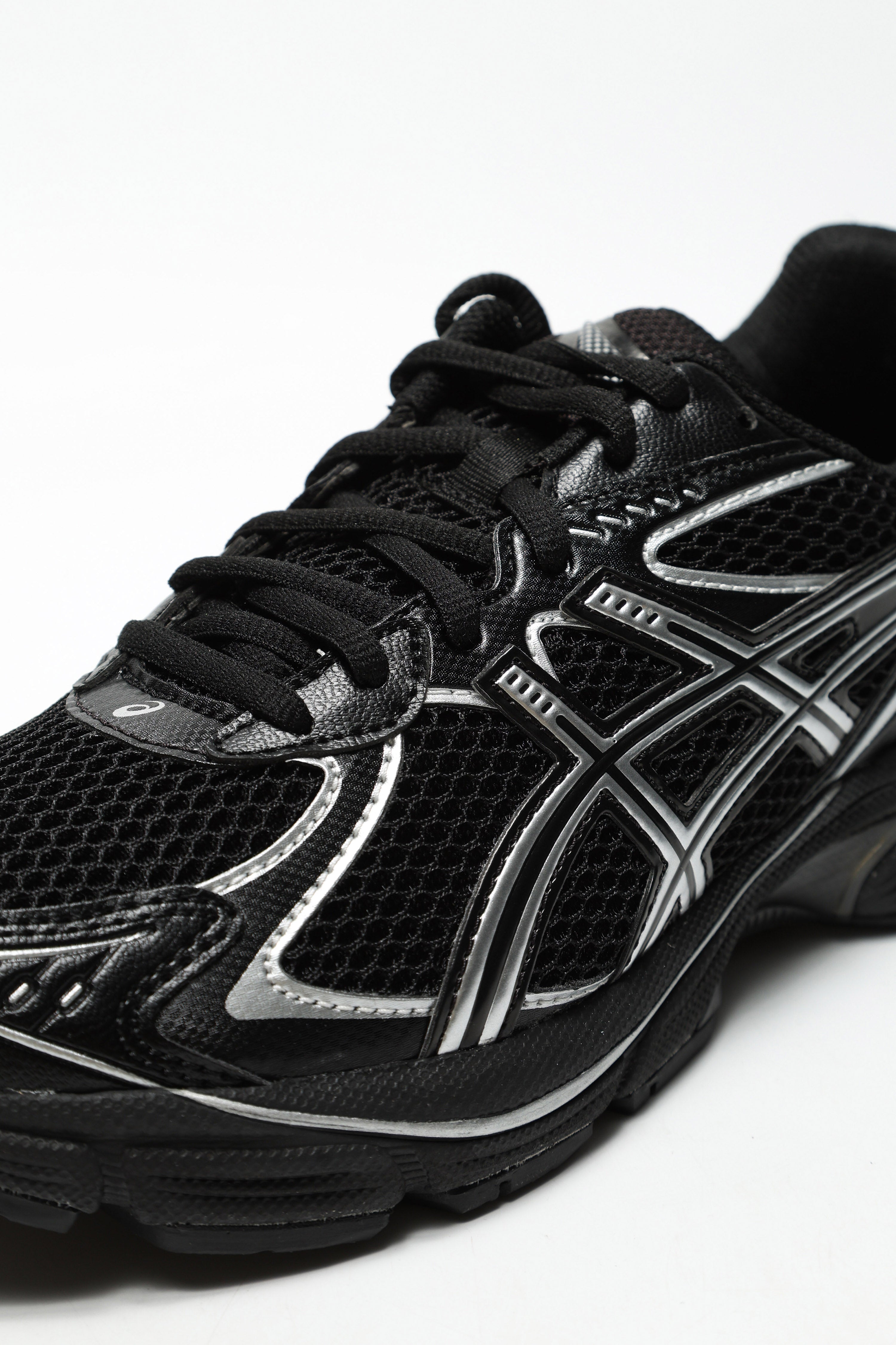 GT-2160 Sneaker - Black + Pure Silver