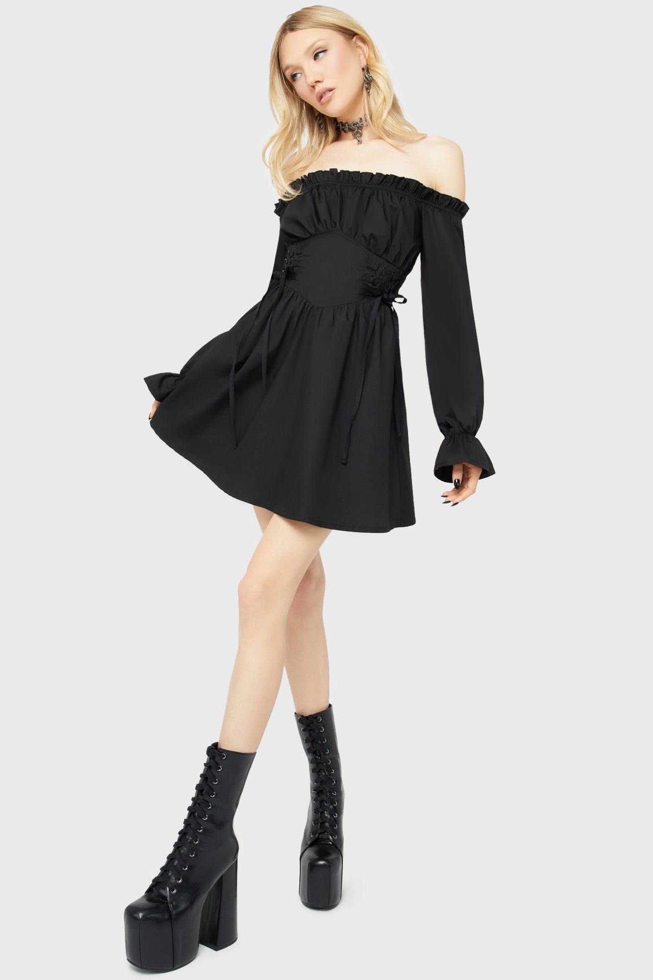 Mini abito scollato sulle spalle - Black