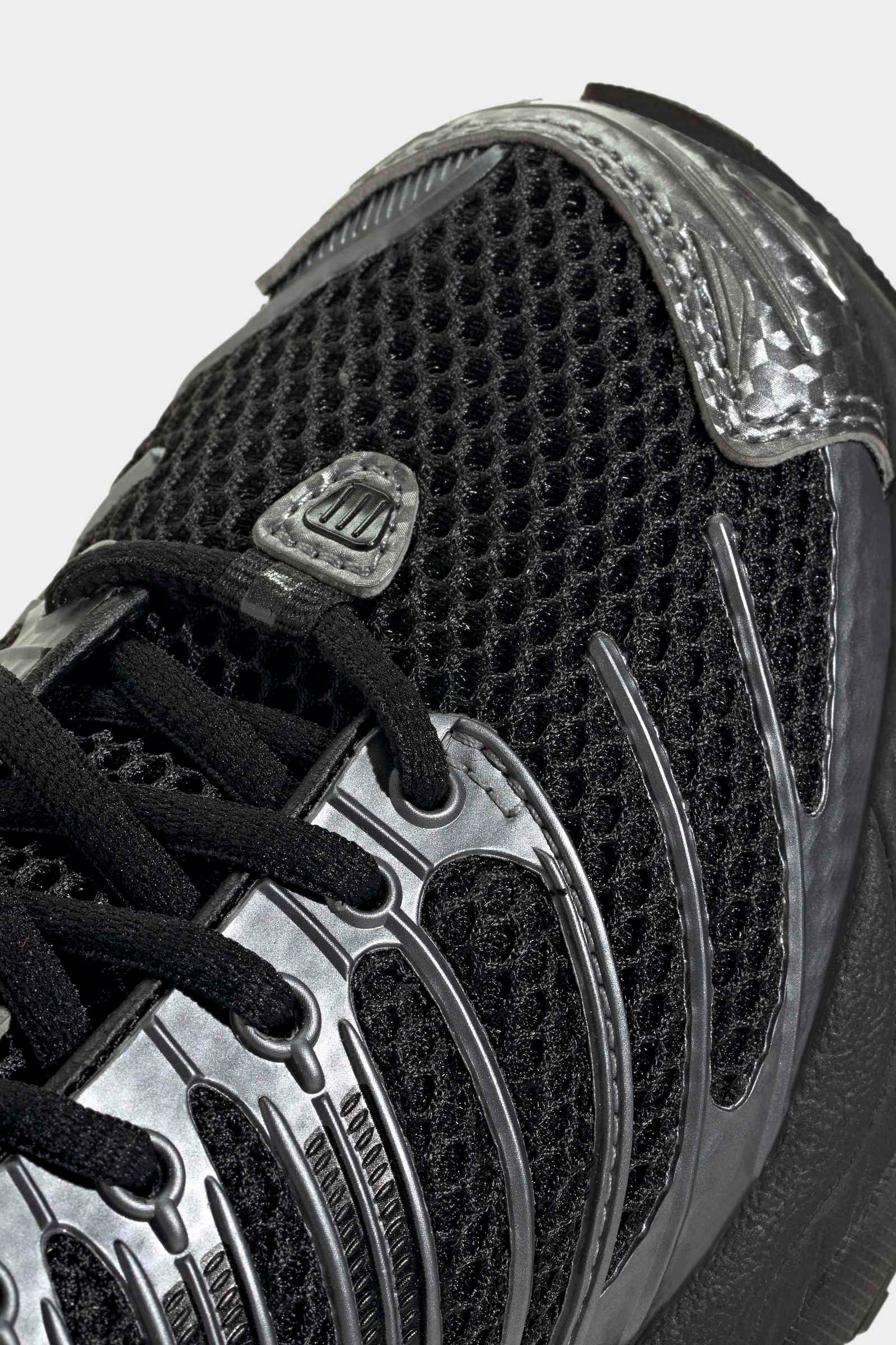 Adistar Control 3 sneakers - Core Black + Iron Metallic + Footwear White