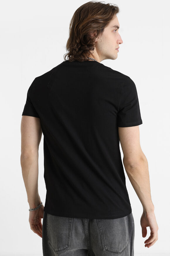 T-Shirt - Jet Black