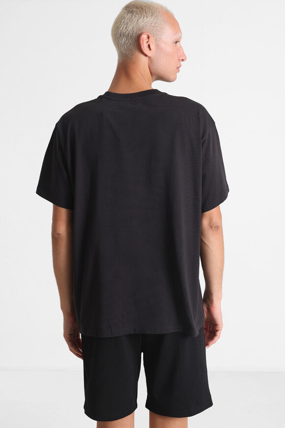 Vintage Fit Graphic T-Shirt - Black