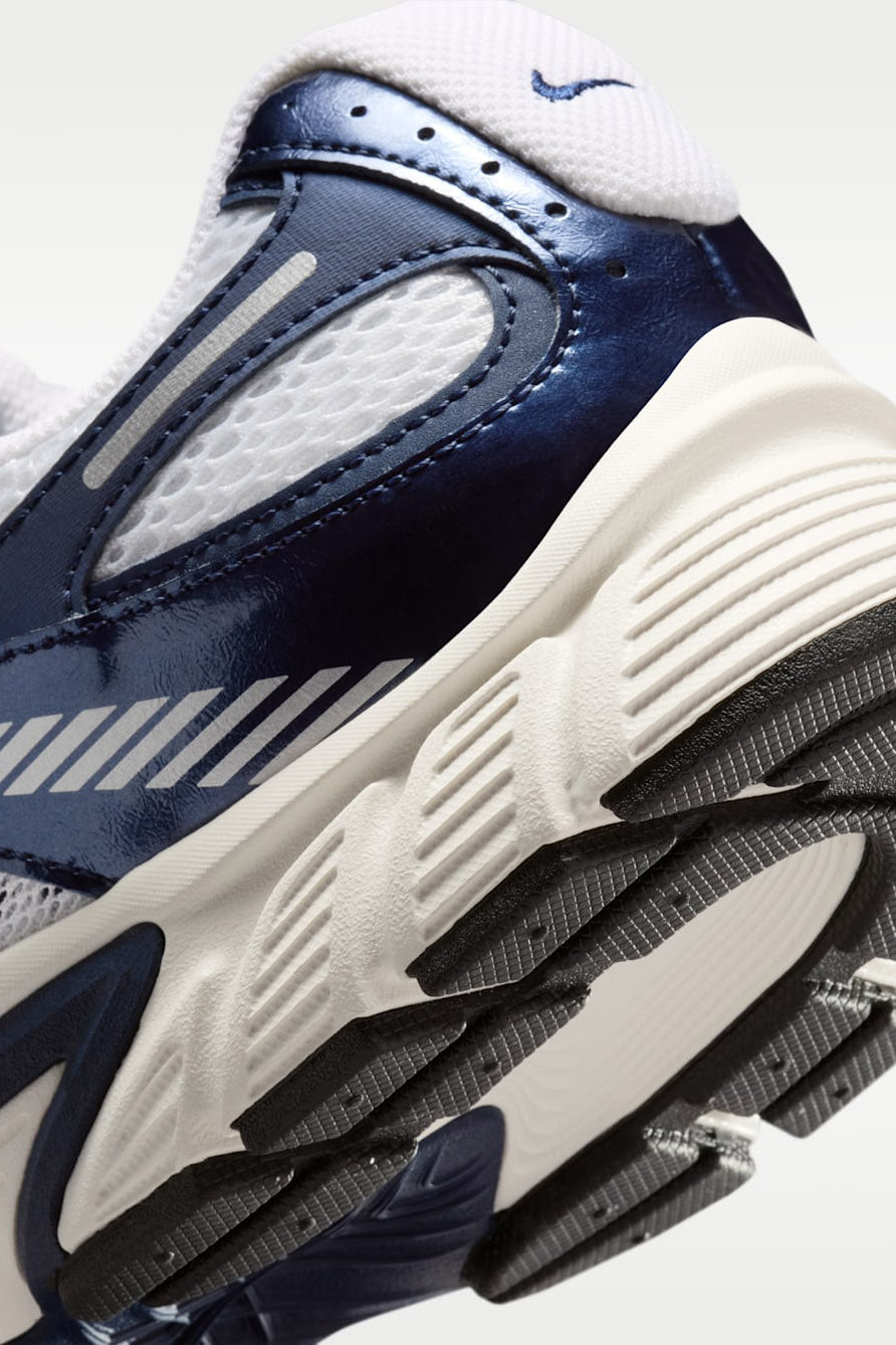 V5 VNR Sneaker - White + Midnight Navy