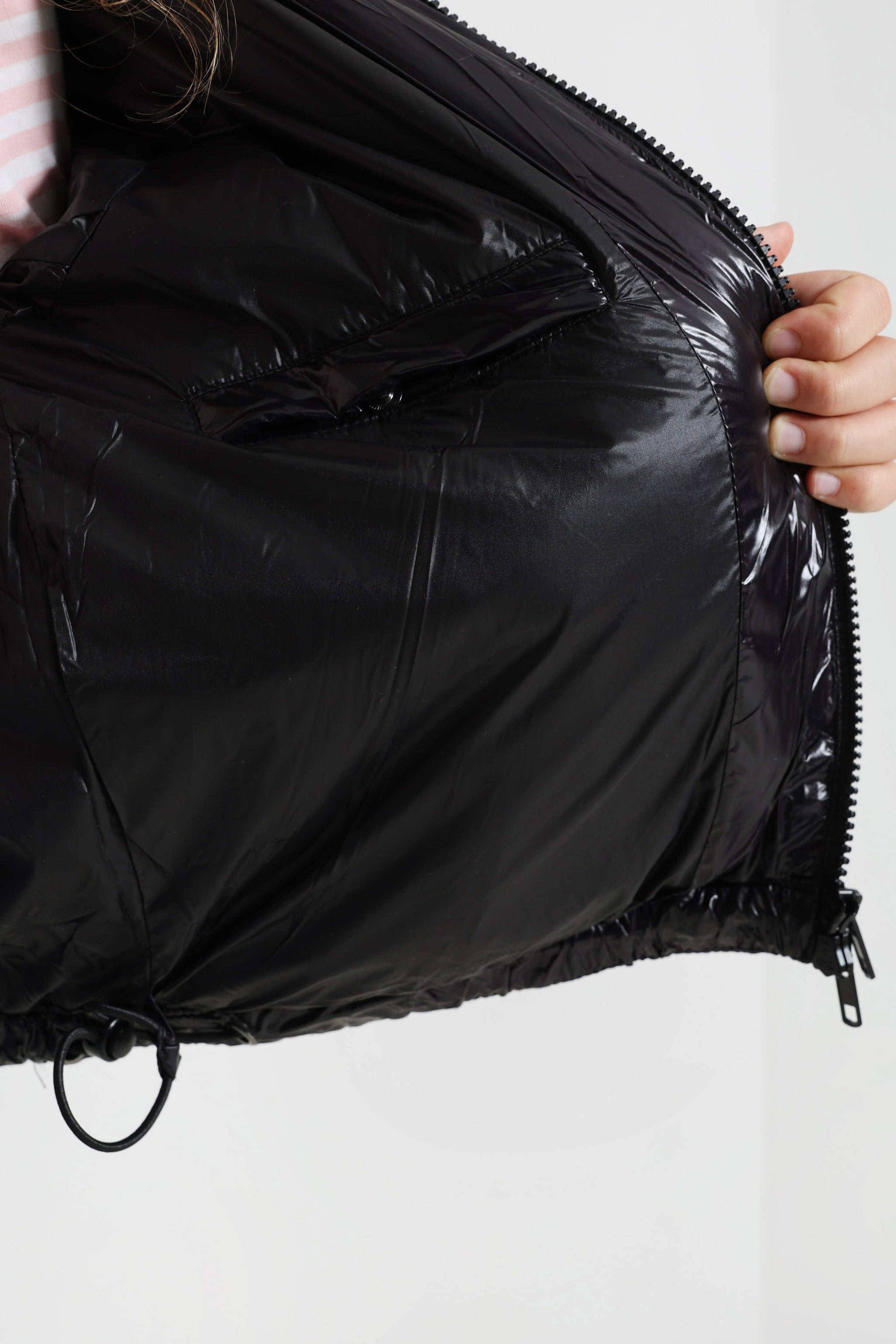 Pufferjacke in Glanz-Optik - Schwarz
