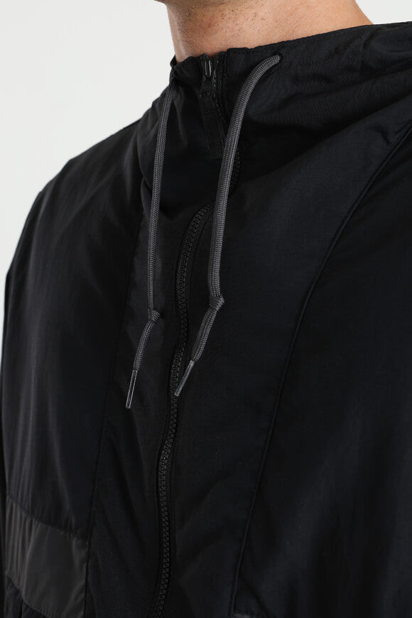 Spirte Valley Windbreaker - Black