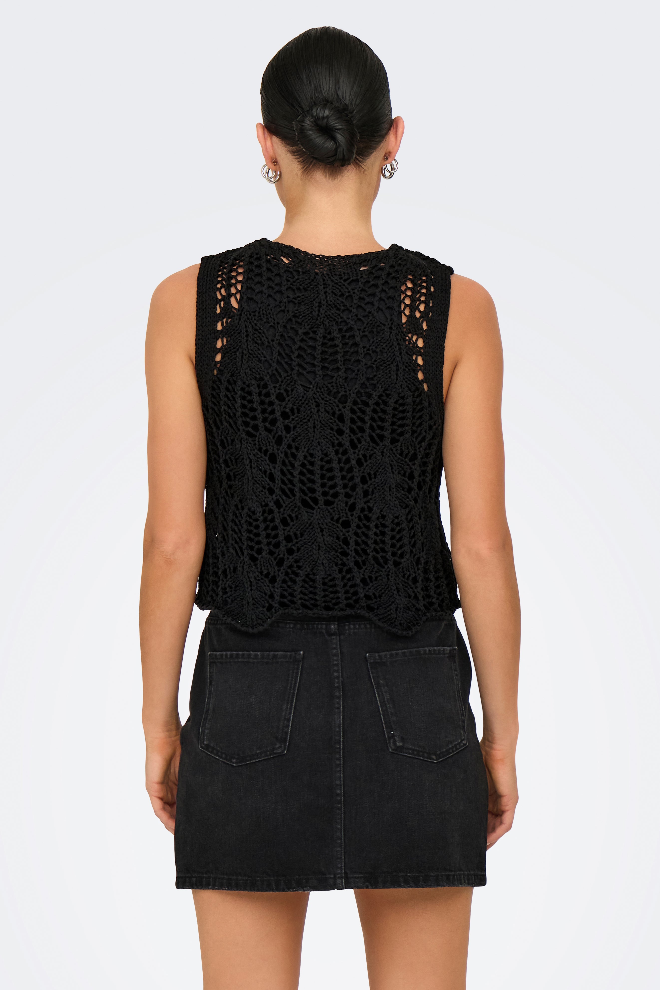ONLLIZZY short crochet vest - Black