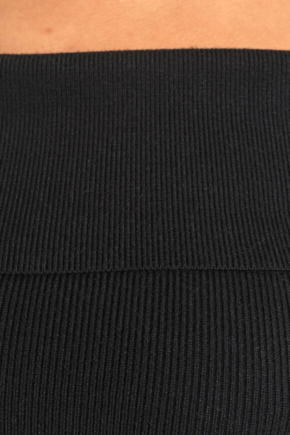 Ribbed off-shoulder maxi dress - black