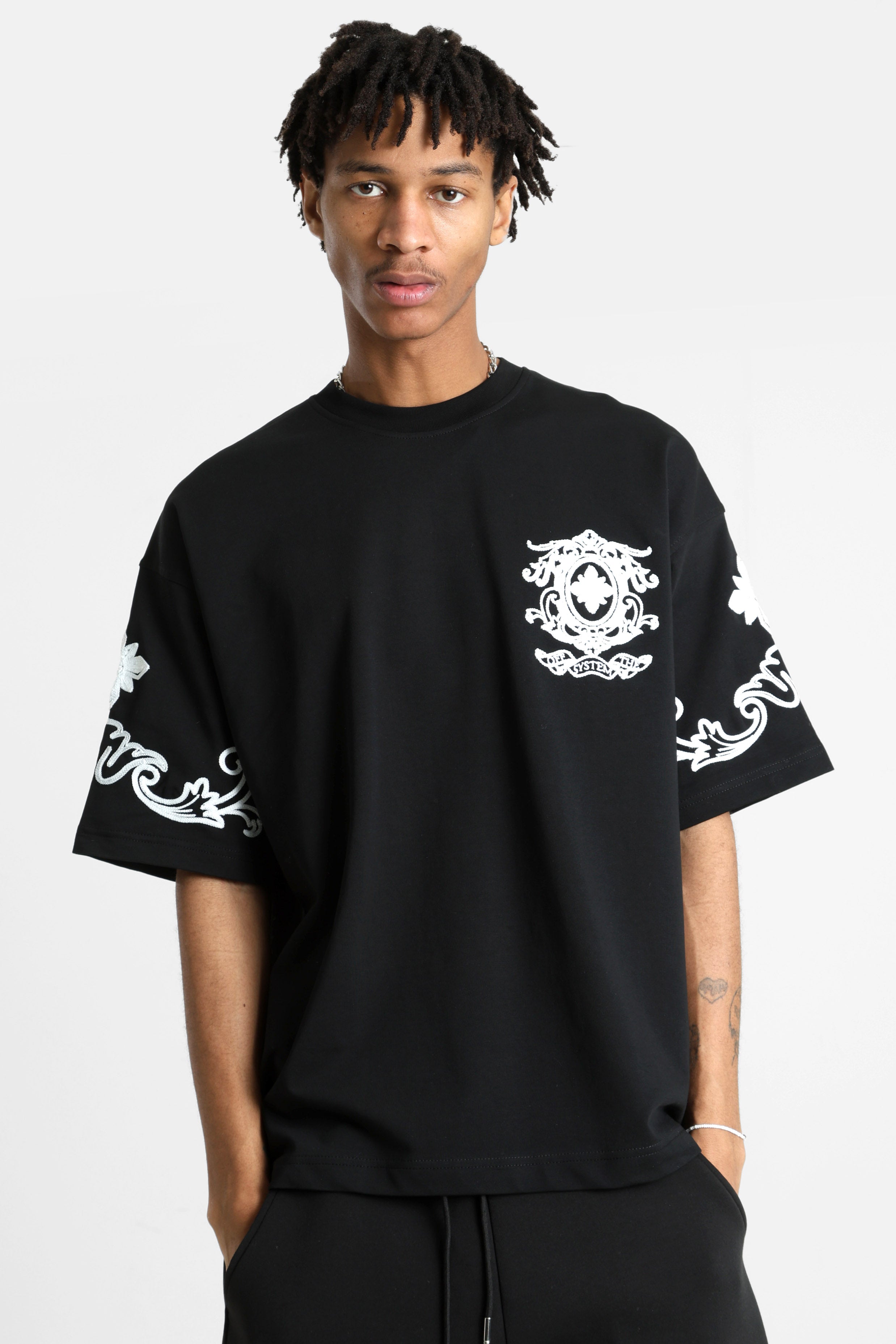 T-Shirt - Black + White