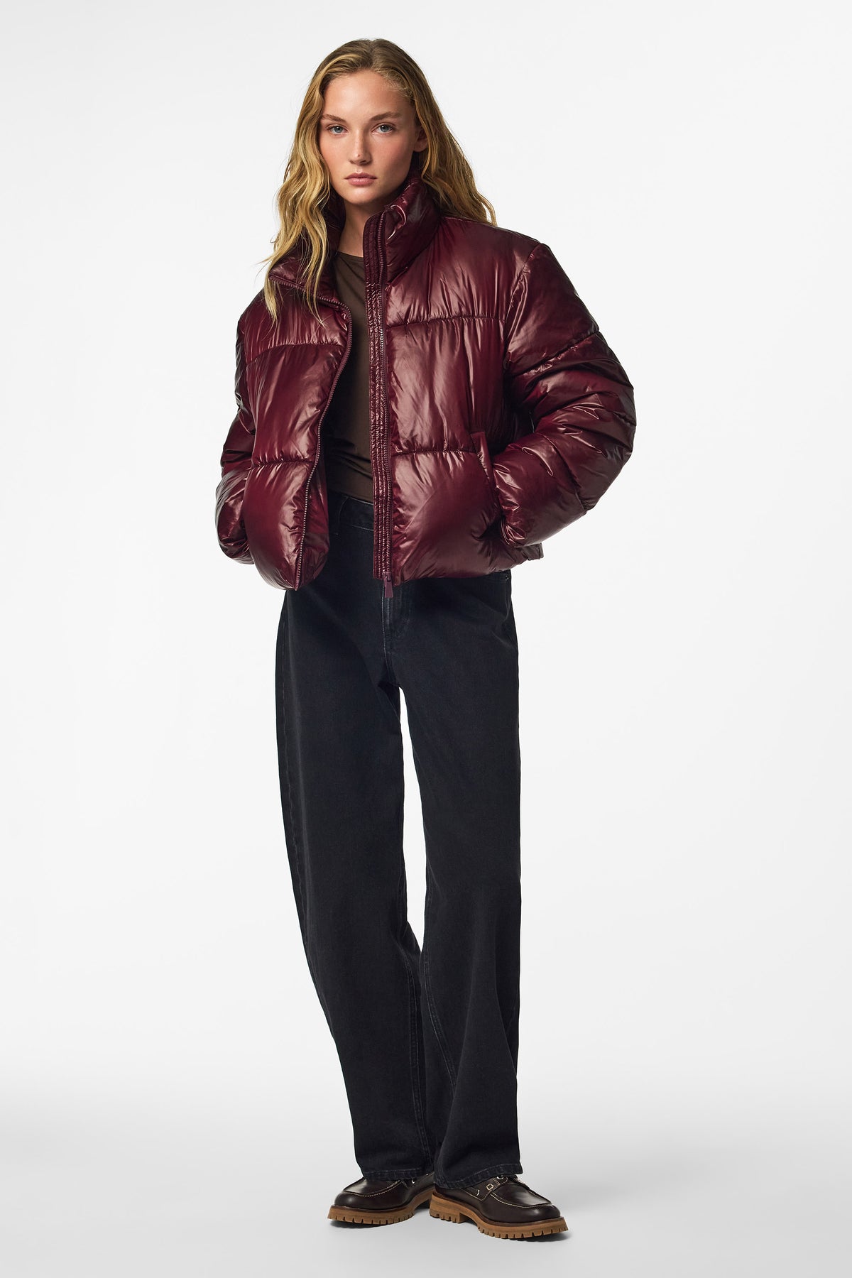 PCAMILIA Crop Pufferjacke - Winetasting